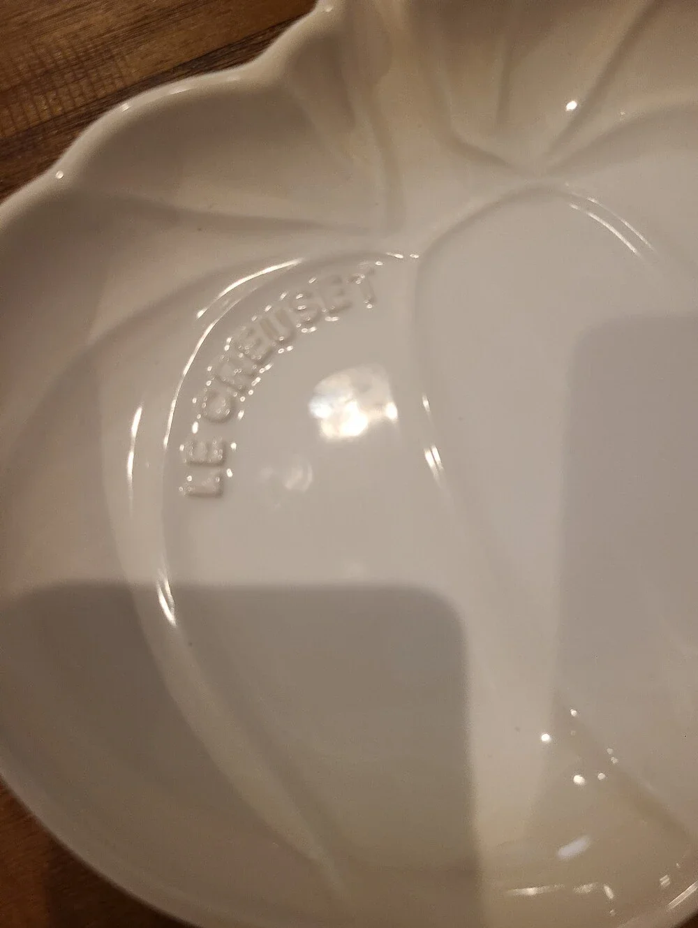 Le Creuset Meringue Medium Pumpkin Stoneware Dish - Picture 2 of 5